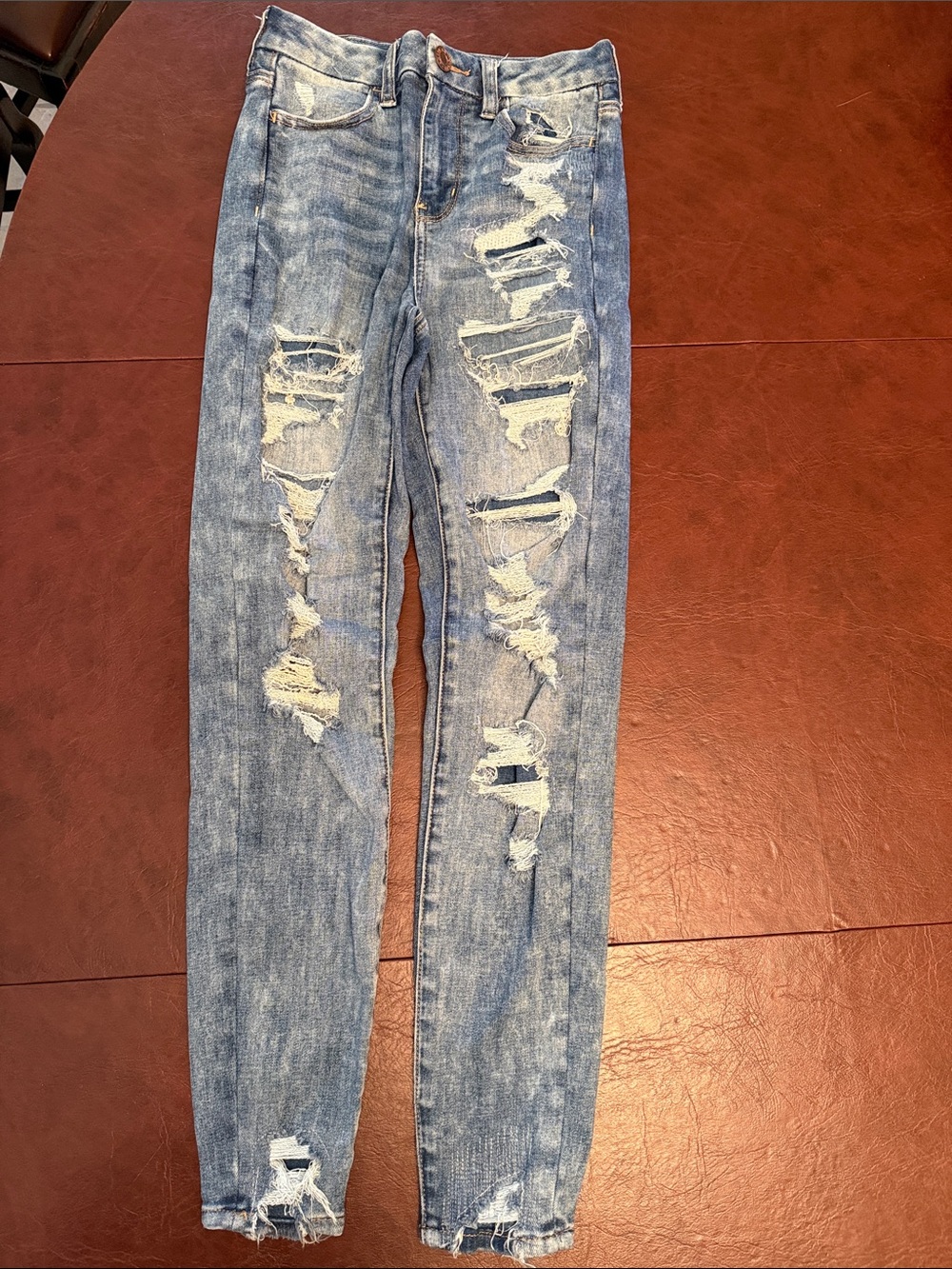 American Eagle Outfitters Light Blue Distressed Skinny Jeans